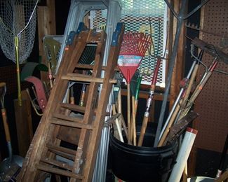 LADDERS & YARD TOOLS