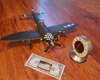 TAYLOR Kitchen Timer and Model Military Thunderbolt WW2 Plane