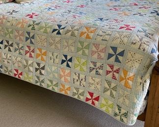 Pottery Barn Queen Quilt. Photo 1 of 2.