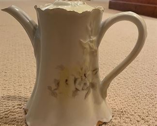 Haviland Teach Pot. Photo 1 of 2.