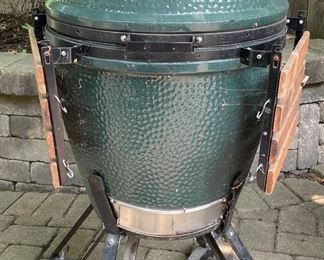 Large Big Green Egg With intEGGrated Nest+Handler and Solid Acacia Wood EGG Mates (set of 2) . Cover and Grill Rack NOT PICTURED. Photo 1 of 3.