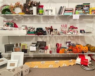 Halloween, Thanksgiving & Christmas Decorations. Books, Wrapping Paper & Picture Frames.