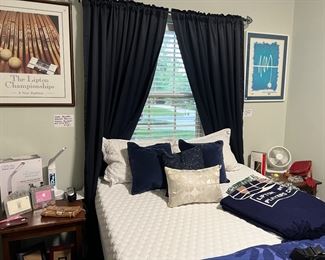 Queen Size Molecule Matress with Adjustable Base - Perfect Condition $795 - with remote. Clean.  Base has USB ports for Charging electronics too! 