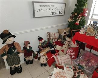 Christmas Snowmans of all Sizes  - Christmas Pillows