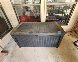 Outdoor Storage Bin 