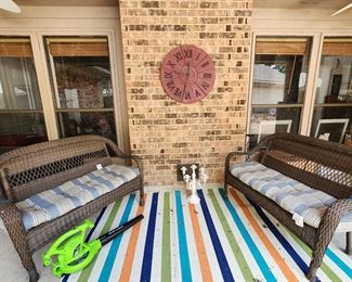 Outdoor Patio Benches  - Rug 