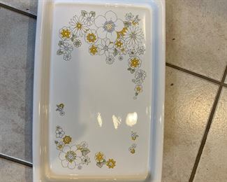 Daisy Corning Ware tray and holder 