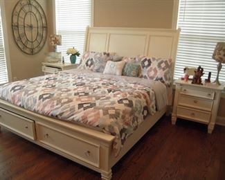 King size painted 4piece bedroom suite