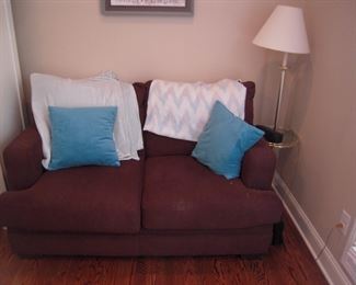 Nice love seat