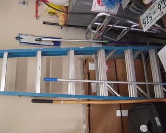 8ft  fiberglass step ladder