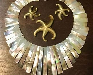 There are over a thousand pieces of jewelry!