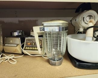 Vintage Kitchen Appliances/Accessories 