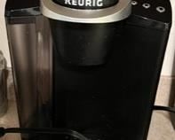 Keurig single cup.  Also a bag of K-cup coffees. Sold separately.