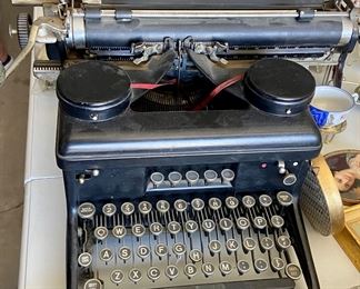 Vintage Royal Typewriter 