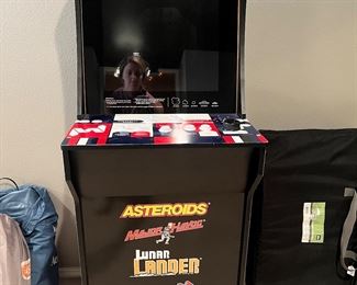Vintage Asteroids video game