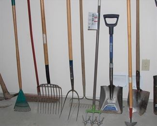 Soo many garden tools