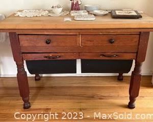 wvintage kitchen table1481 t