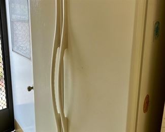 Amana side-by-side refrigerator