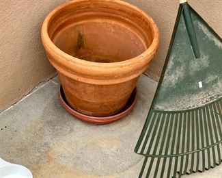 Garden pots and tools