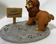 wdisney lady statue3311 t