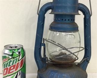 Vintage DIETZ Little Wizard Lantern