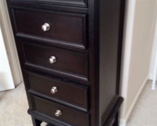 Like new black dresser 
