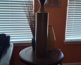 End table and ⚱️