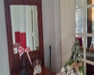Beautiful entry antique
Also 2 Christmas trees
3 large silver stick trees not pictured 