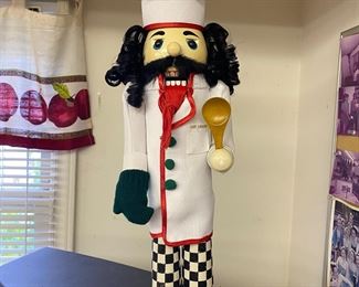 P10 $6 Chef Lasagna Nut Cracker