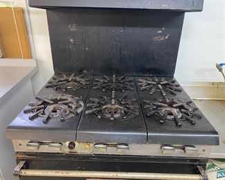 P11 - $500. Vulcan Snorkel Vintage Gas Stove.  You must be able to move!