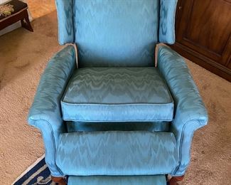 H202 - $50. Best Chair Co. Recliner Blue/Green Color. 
