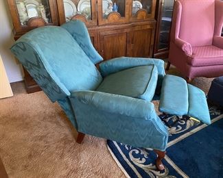 H202 - $50. Best Chair Co. Recliner Blue/Green Color. 
