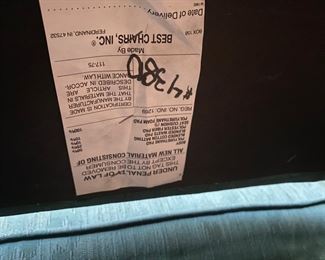 H202 - $50. Best Chair Co. Recliner Blue/Green Color. 