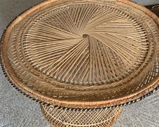 H14 - $75. Rattan Wicker Round Table in Very Good vintage Condition. 