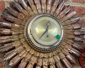 H48 - $25 Syroco Clock 