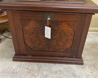 H96 - $75. Small Locking Cabinet with drawers. 