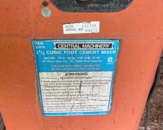 S53 - $125 Concrete Mixer (was used to mix dirt not concrete)