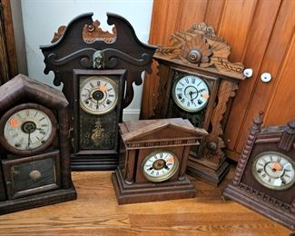 Antique and vintage shelf clocks (items sold separately)