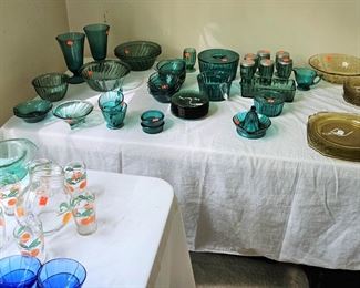 Art glass and breakfast juice set.