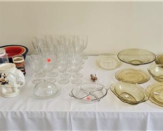 More depression glass, sold as set and individual pieces