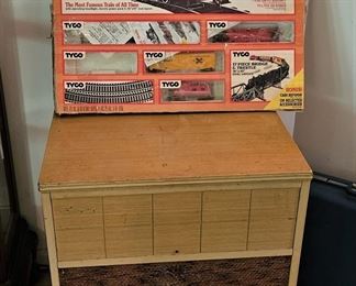 Tyco Chatanooga Train set, vintage "Hi-fi" cabinet (items sold separately)
