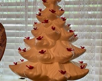 Vintage ceramic Christmas tree - light works