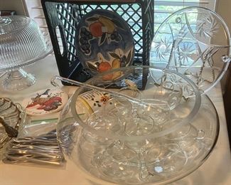 Classy punch bowl, cups, and ladle