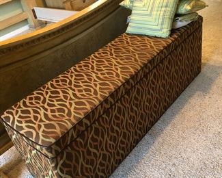 Storage bench