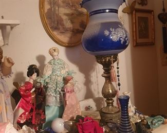 blue glass electric lamp + dolls