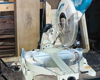 MAKITA LS 1013F COMPOUND SLIDER CHOP SAW $250.00