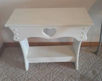 Small side table or bench. 20 x 27 x 11. Located in basement  (has walkout)