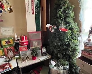 Christmas Trees, St Nicholas Square Christmas Houses & accessories