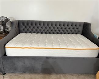 Fabulous NEW day bed complete with mattress, bedding ….slept on only ONE time! Serious buyers inqure at desk!