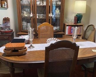 Drexel Heritage Dining room set in great condition 